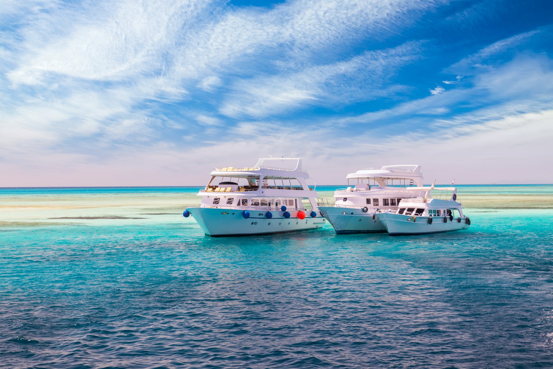 cruise-yacht-bow-in-clear-water-near-a-coral-reef-2021-09-02-10-58-38-utc (2)