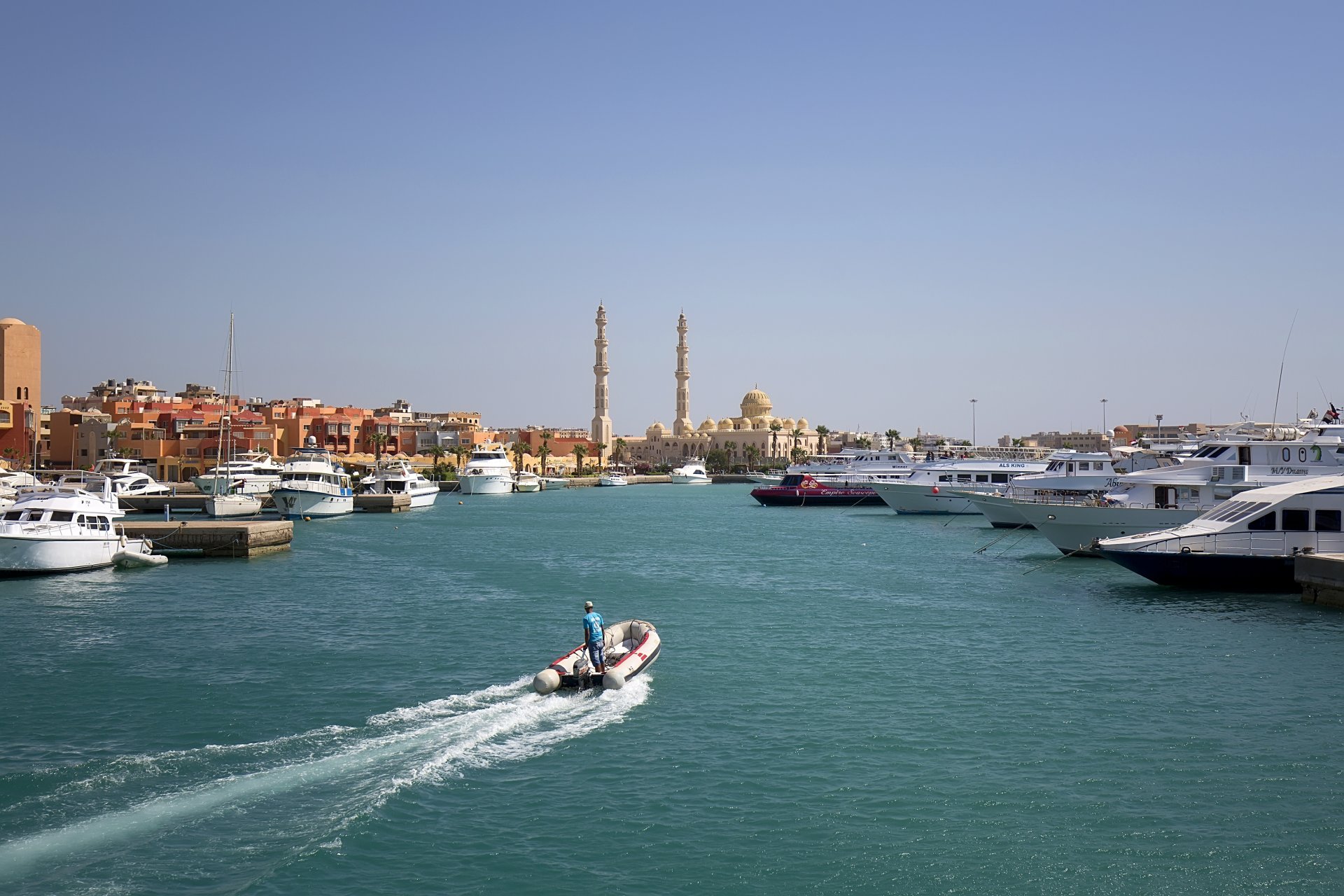 entrance-to-the-port-of-hurghada-2021-08-26-17-01-17-utc