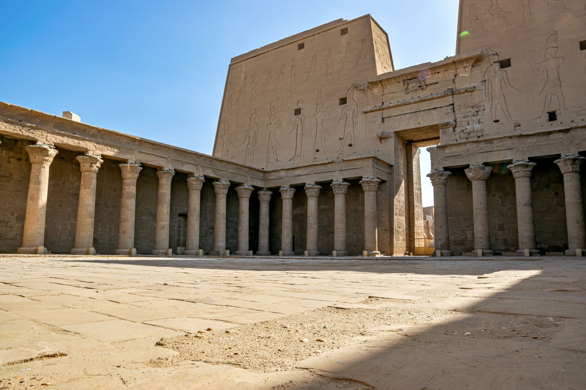 pyramids-and-temples-around-cairo-and-luxor-egypt-2023-11-27-05-22-32-utc