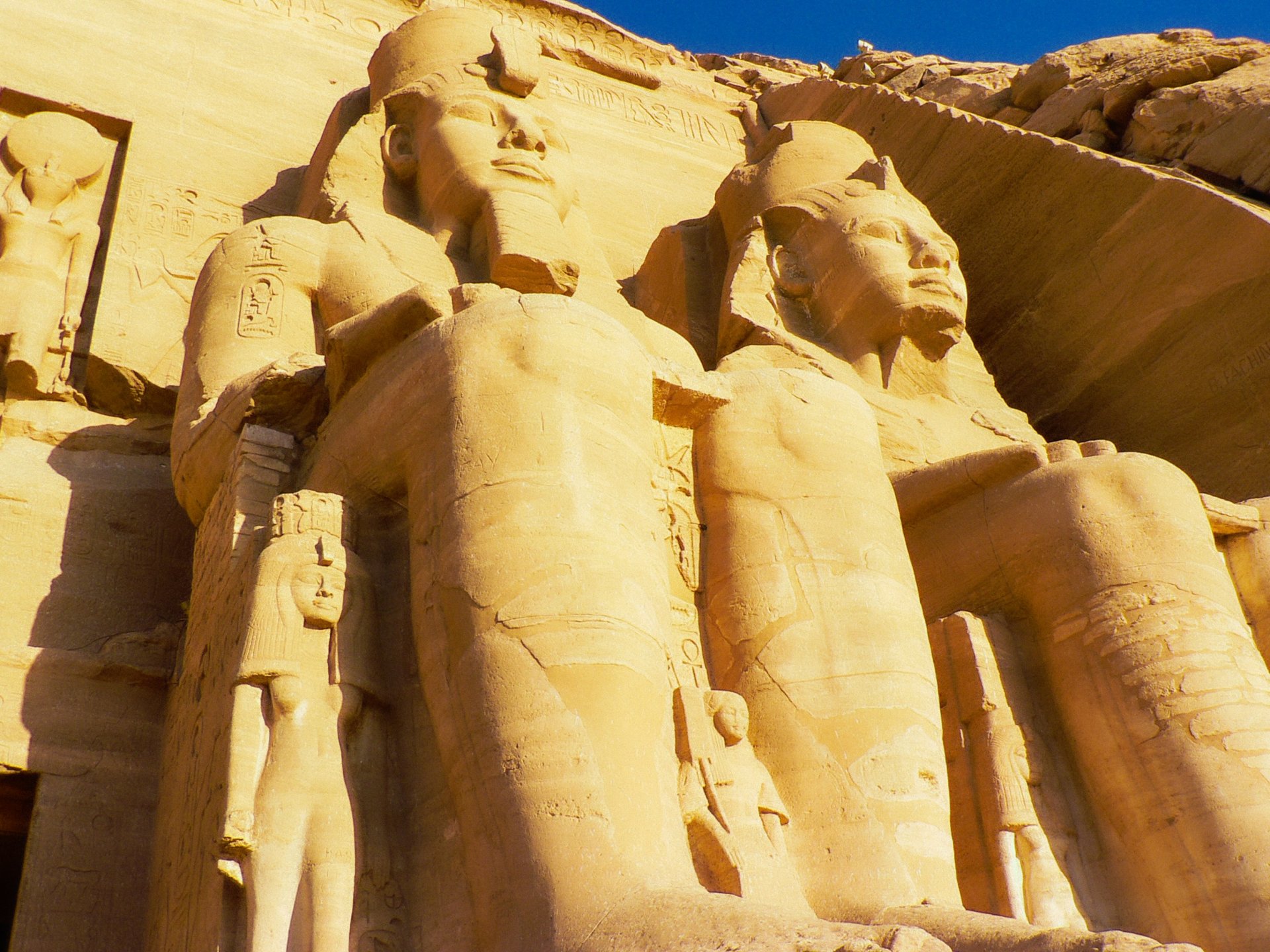 sculptures-of-abu-simbel-temples-abu-in-egypt-unde-2023-11-27-05-16-12-utc