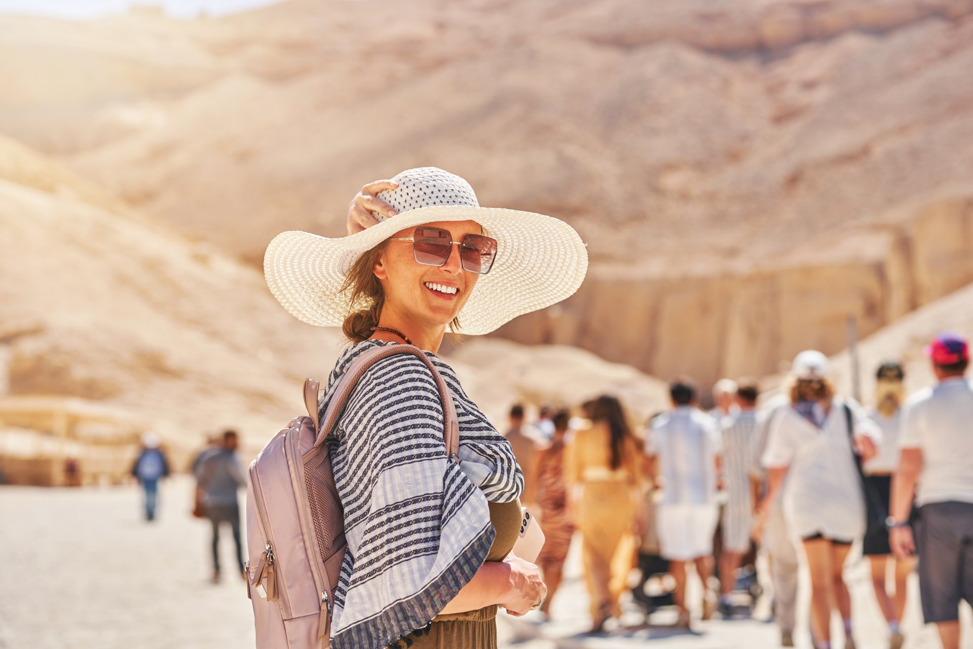 woman-yourist-at-valley-of-the-kings-in-luxor-egyp-2023-11-27-05-02-35-utc